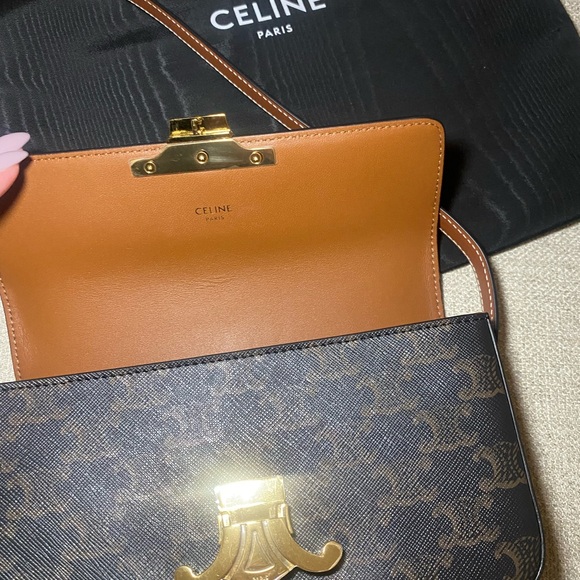 CELINE TRIOMPHE SHOULDER BAG - Picture 5 of 7